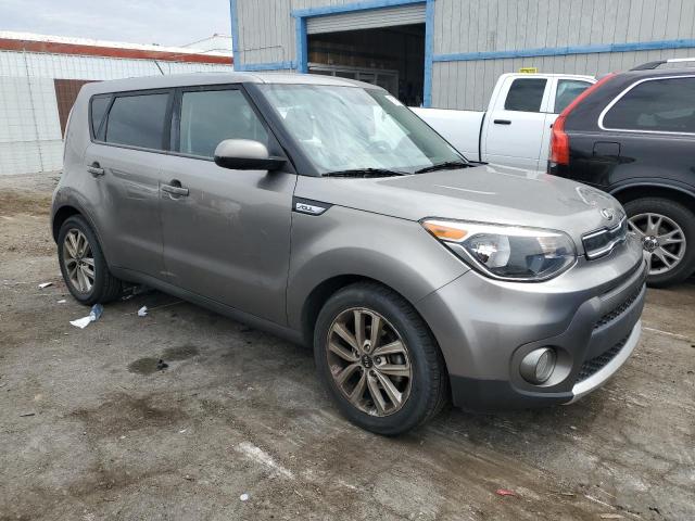  KIA SOUL 2018 Золотой