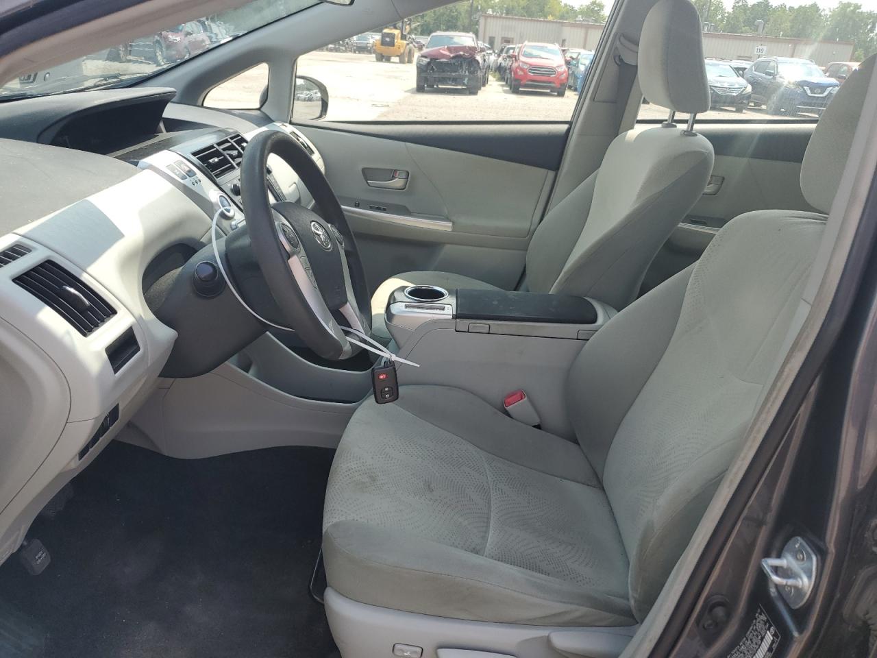 JTDZN3EU1C3185748 2012 Toyota Prius V