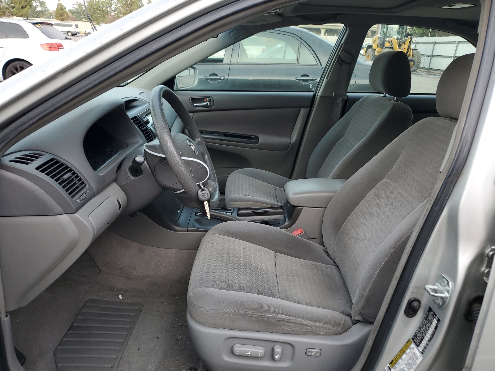 4T1BF30K05U101237 2005 Toyota Camry Le