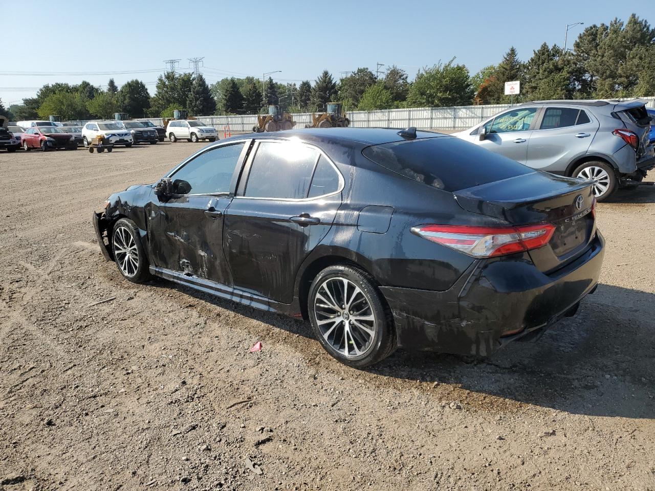 4T1B11HK9KU731731 2019 TOYOTA CAMRY - Image 2