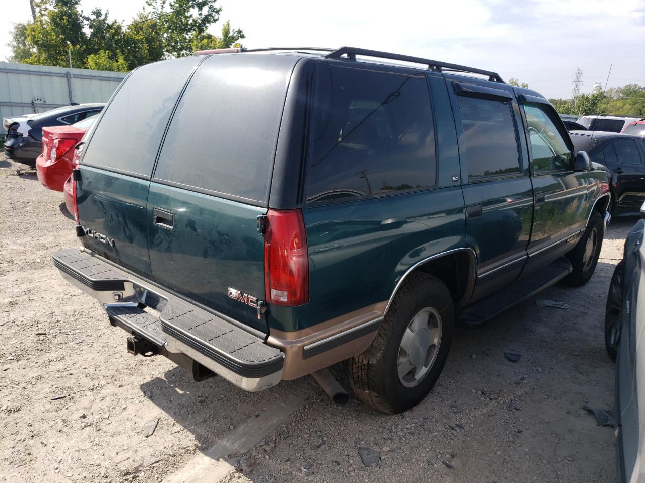 1998 GMC Yukon VIN: 1GKEK13RXWJ723572 Lot: 65987314