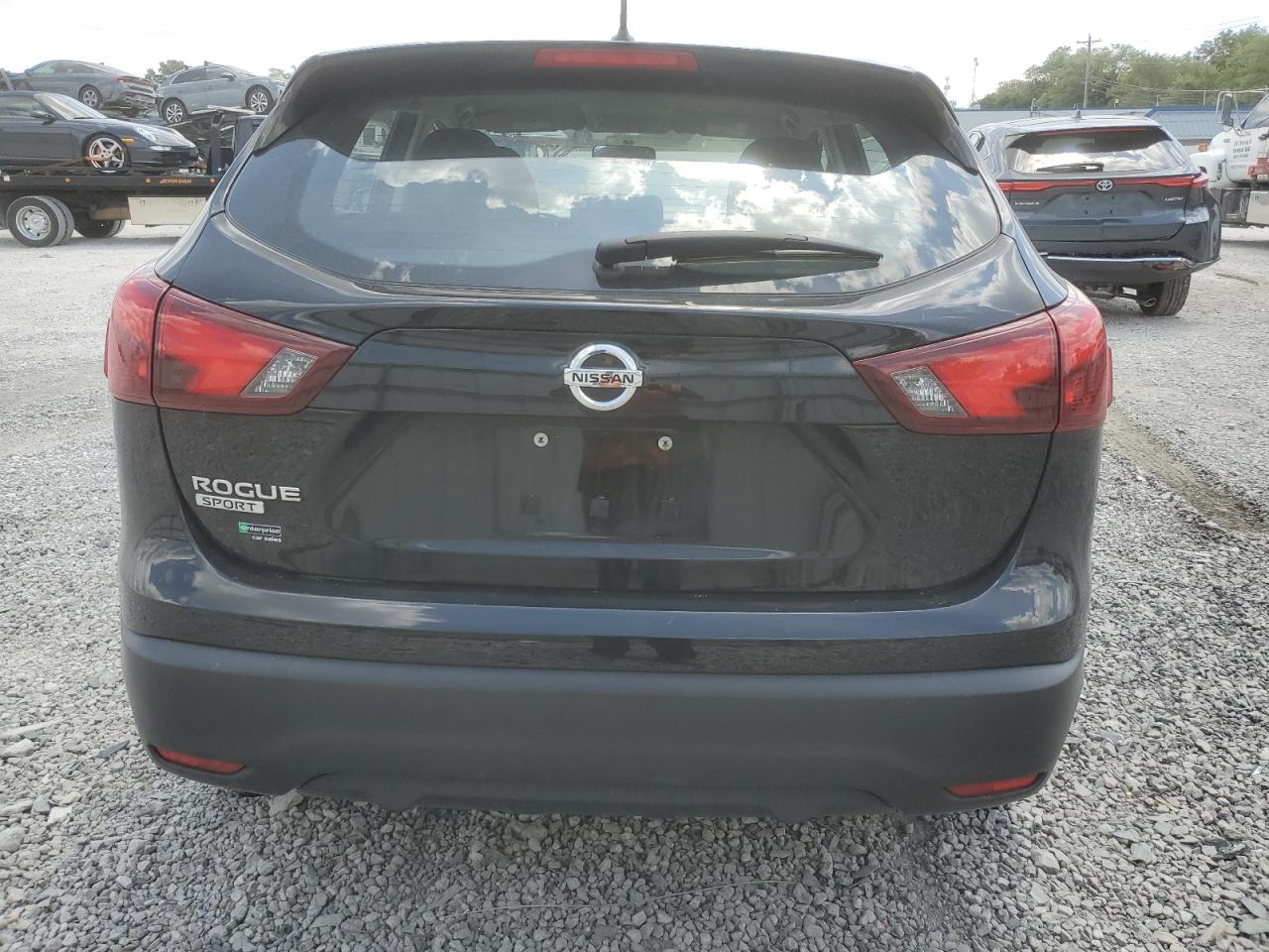 JN1BJ1CP5KW210505 2019 Nissan Rogue Sport S