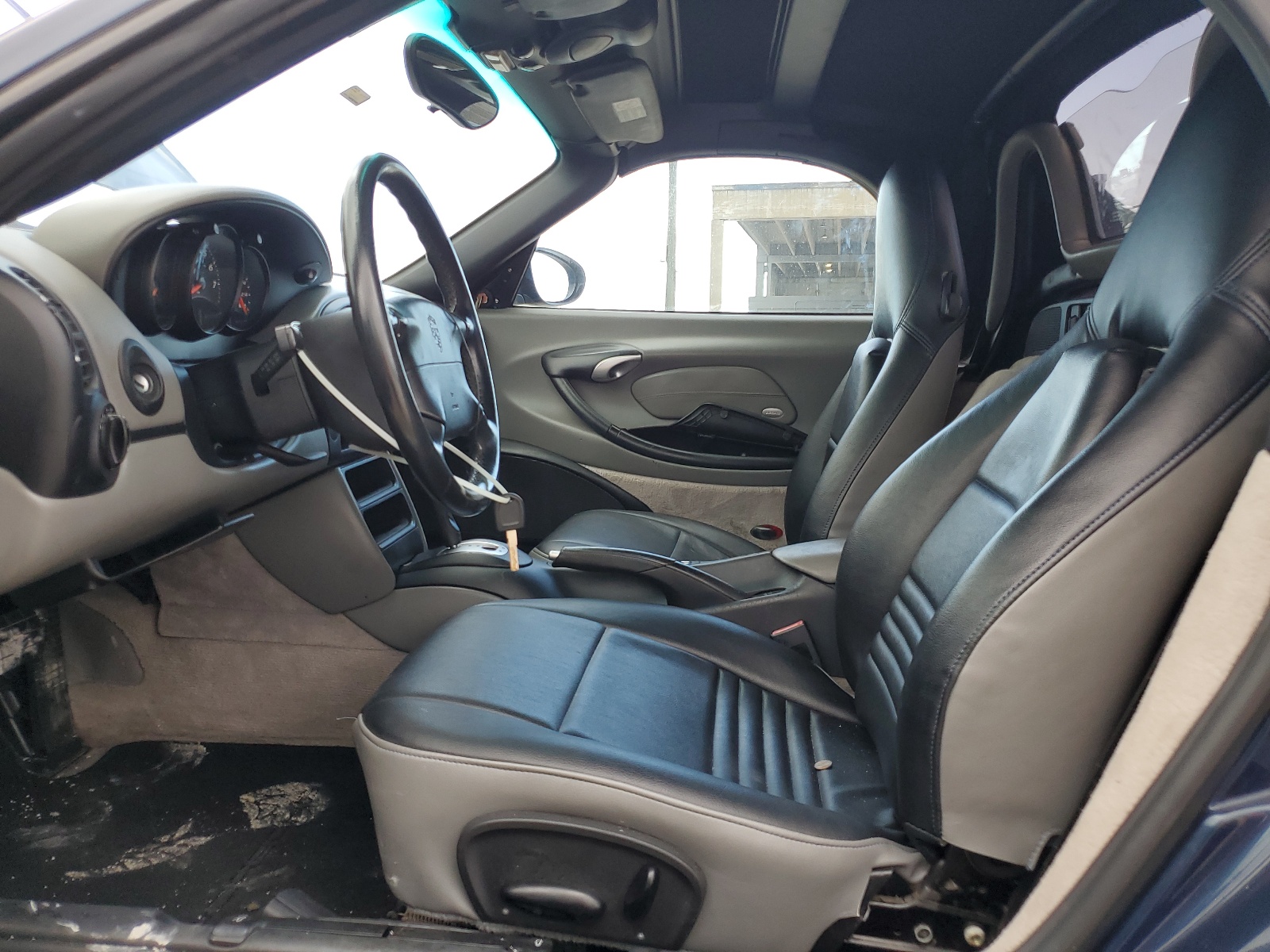 WP0CA2987YU620136 2000 Porsche Boxster