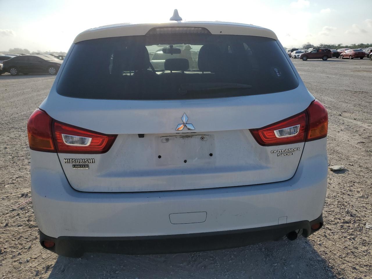 JA4AP3AU2HZ043212 2017 Mitsubishi Outlander Sport Es