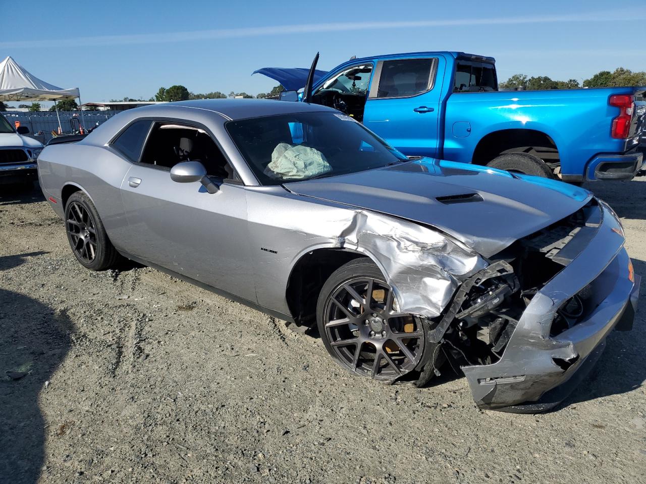 2015 Dodge Challenger Sxt VIN: 2C3CDZAT4FH737158 Lot: 68949764