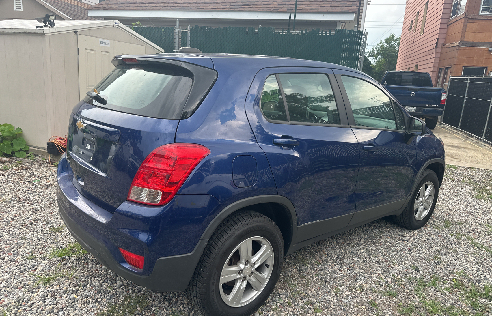 2017 Chevrolet Trax Ls vin: 3GNCJNSBXHL211900