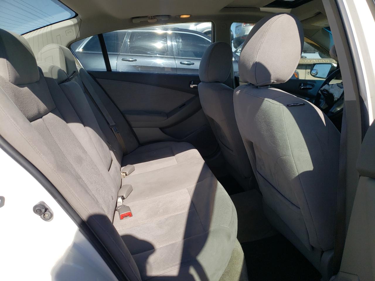 2010 Nissan Altima - Image 10