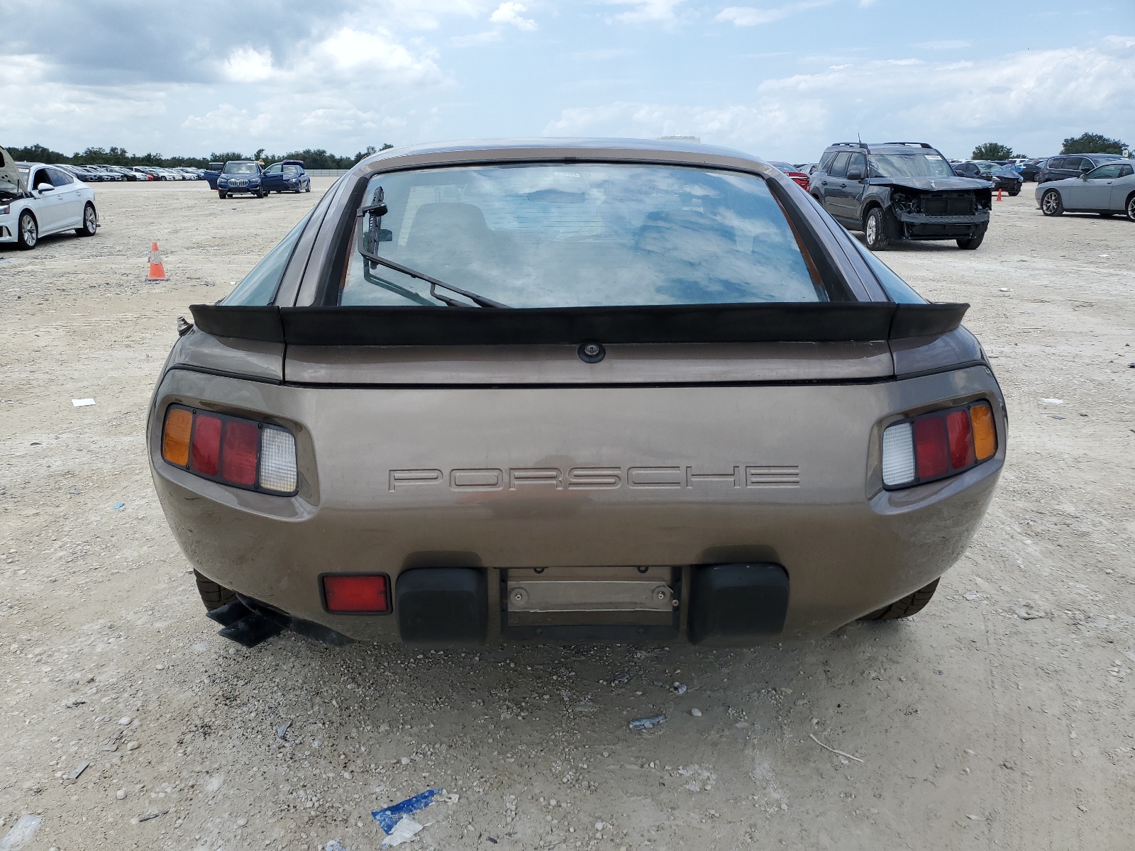 WP0ZZZ92ZDS841726 1983 Porsche 928