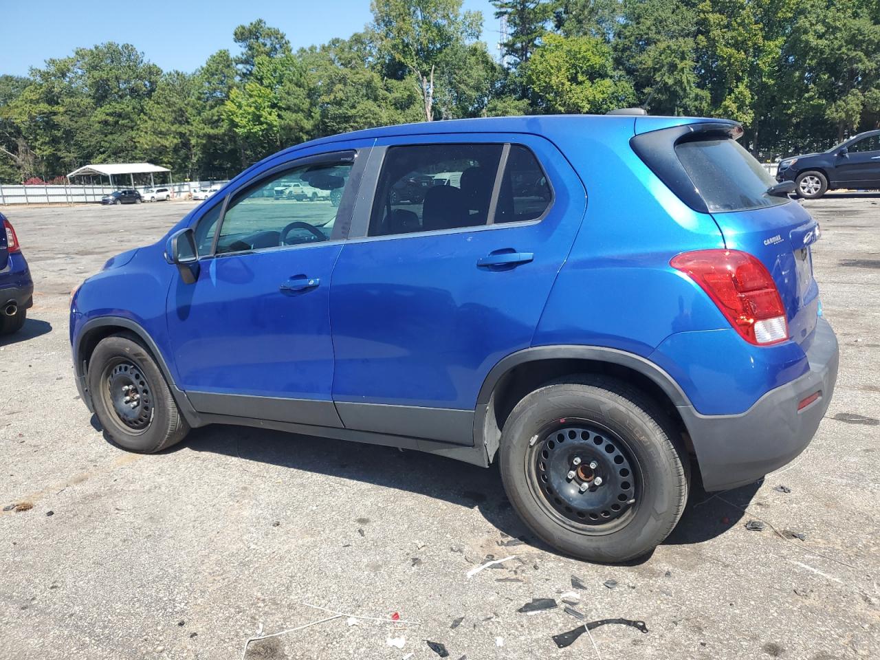 KL7CJKSB2GB635575 2016 CHEVROLET TRAX - Image 2