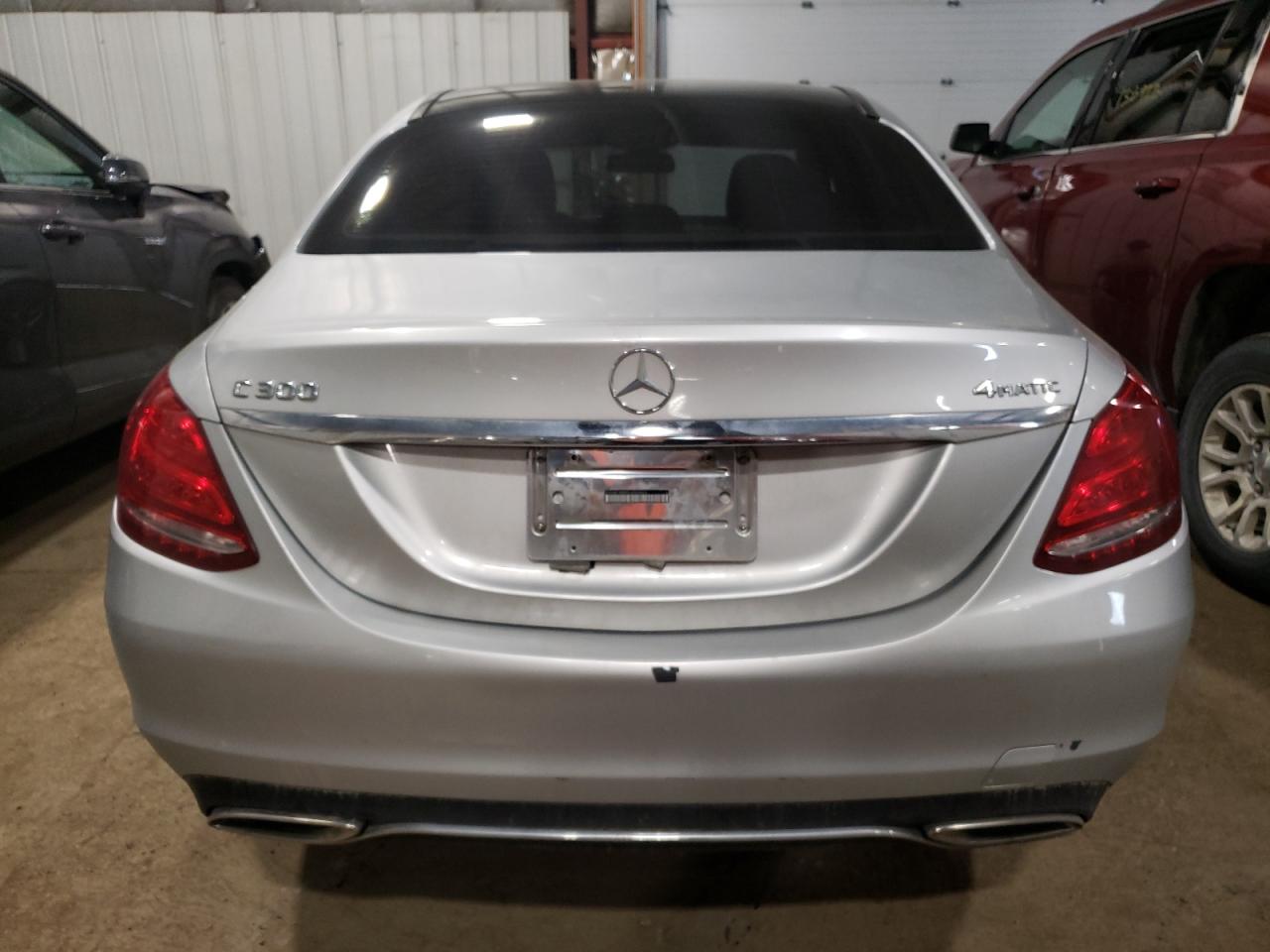 2015 Mercedes-Benz C 300 4Matic VIN: 55SWF4KBXFU000823 Lot: 68492324