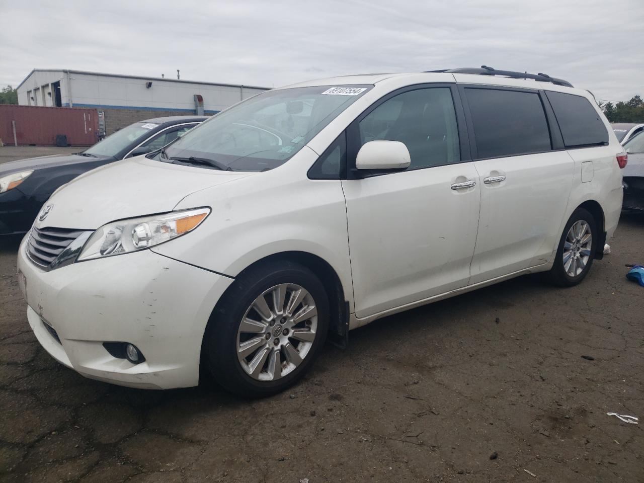 5TDDK3DC1FS102284 2015 TOYOTA SIENNA - Image 1