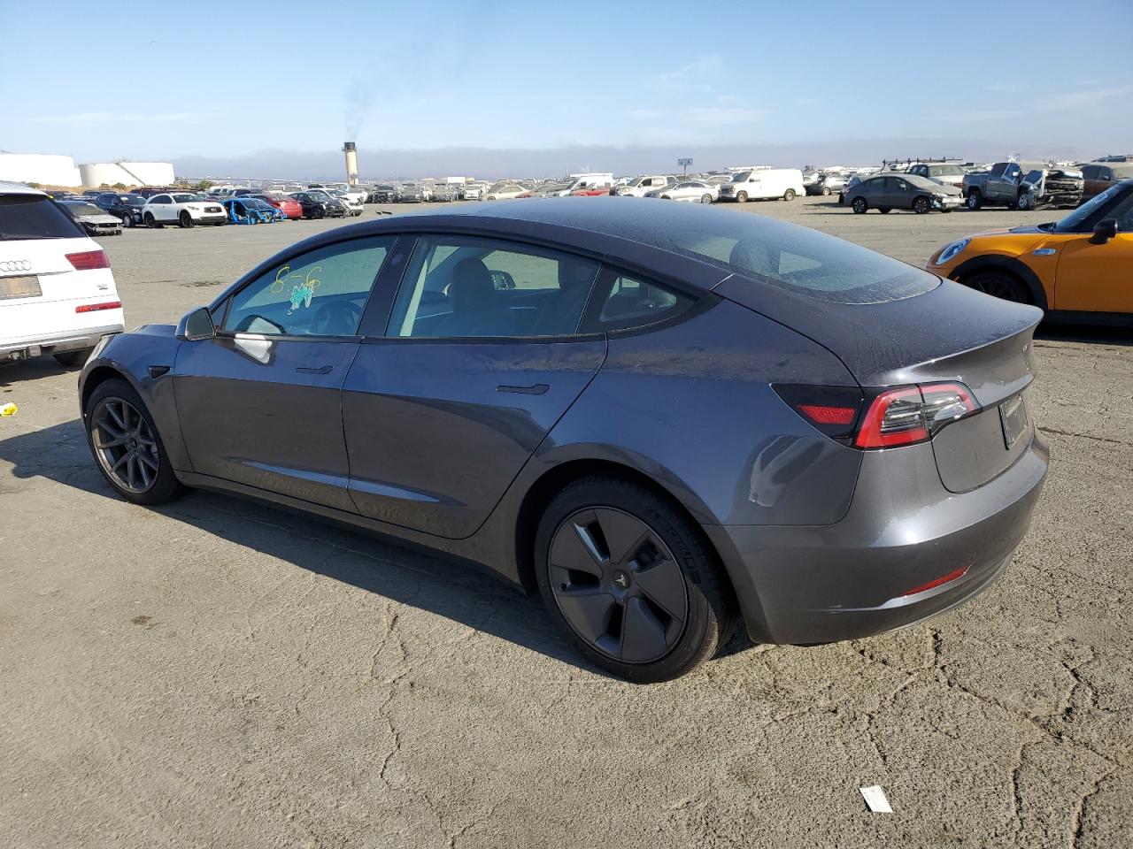 5YJ3E1EA4PF708866 2023 TESLA MODEL 3 - Image 2