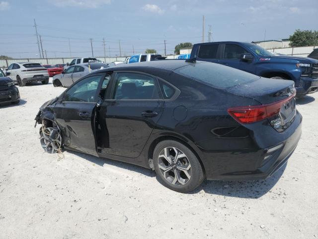 3KPF24AD5ME392998 Kia Forte FE 2