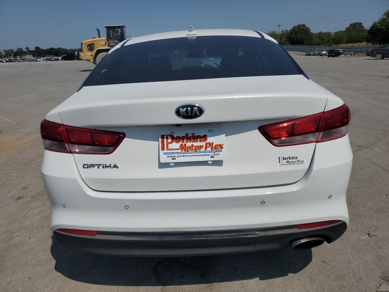 5XXGT4L3XJG257301 2018 Kia Optima Lx