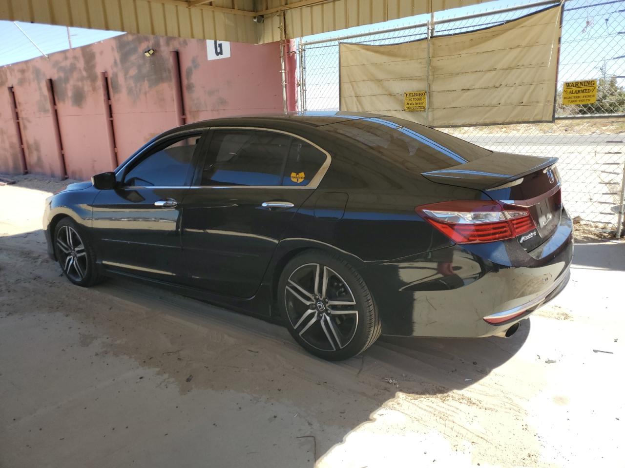 1HGCR2F55GA129777 2016 HONDA ACCORD - Image 2