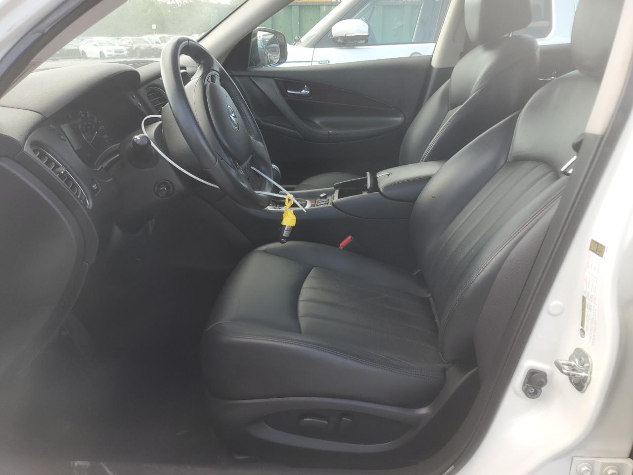 2017 Infiniti QX50 - Image 7