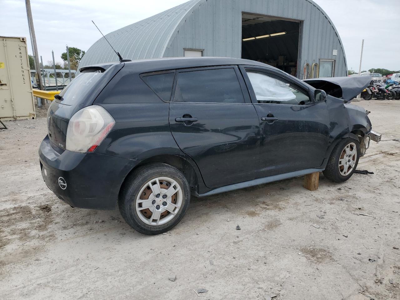 2009 Pontiac Vibe - Image 3