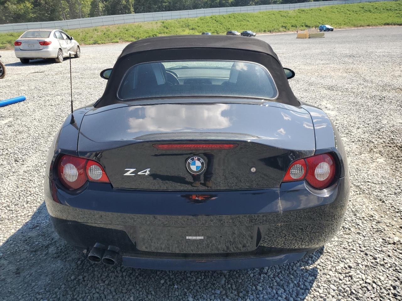 2005 BMW Z4 2.5 VIN: 4USBT33555LR70547 Lot: 67701954