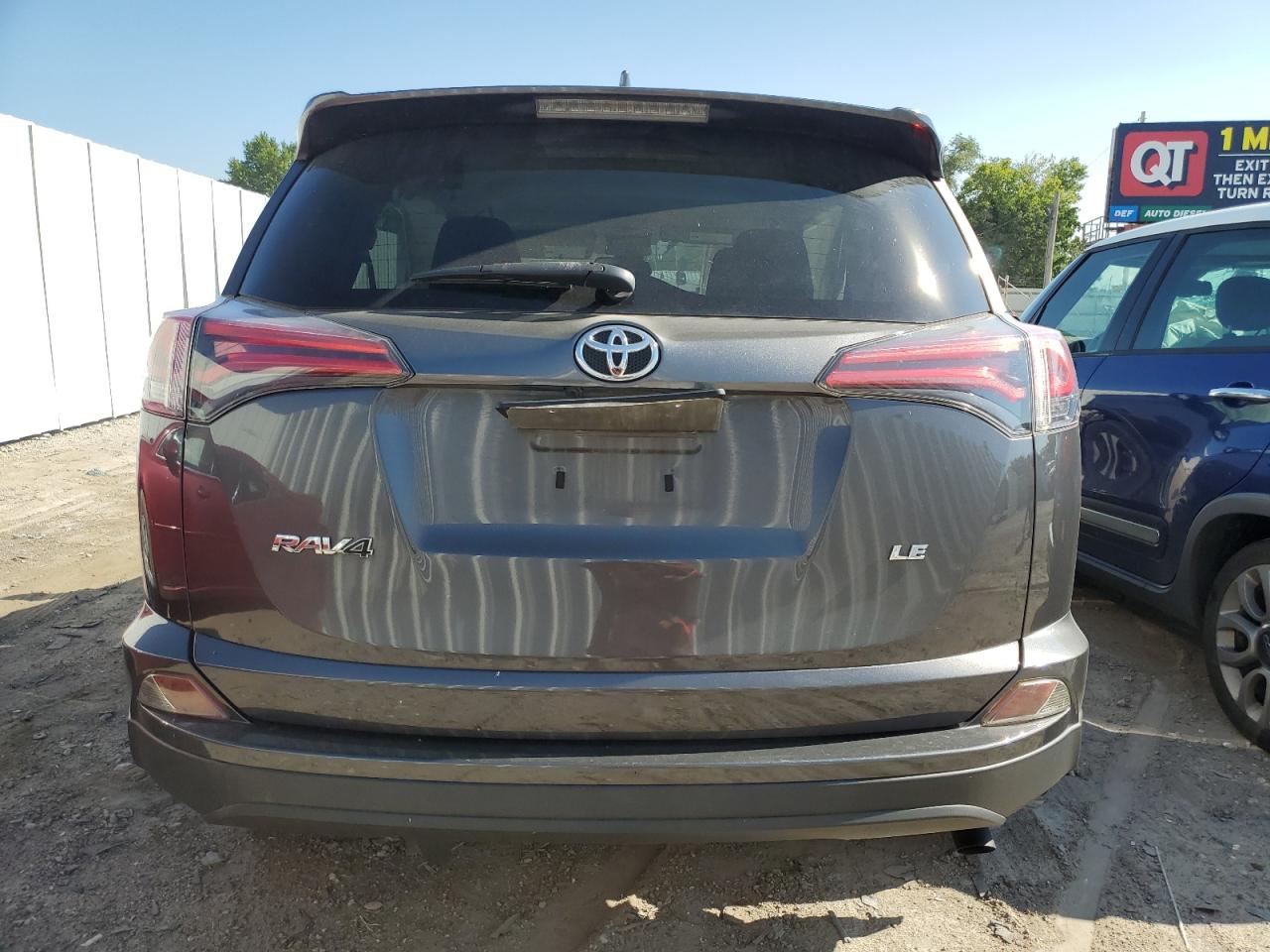 2018 Toyota Rav4 Le VIN: JTMZFREV4JJ161929 Lot: 66548574