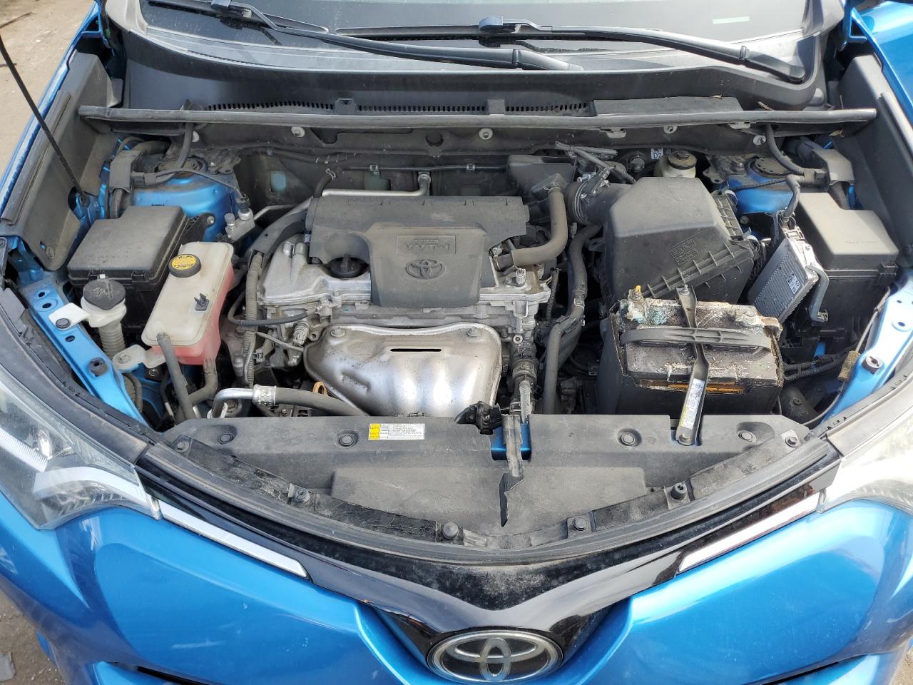 2T3RFREV9HW562095 2017 Toyota Rav4 Xle