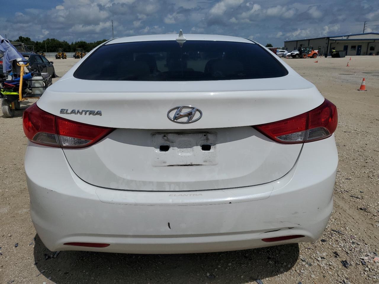 2013 Hyundai Elantra Gls VIN: 5NPDH4AE1DH163180 Lot: 68156174