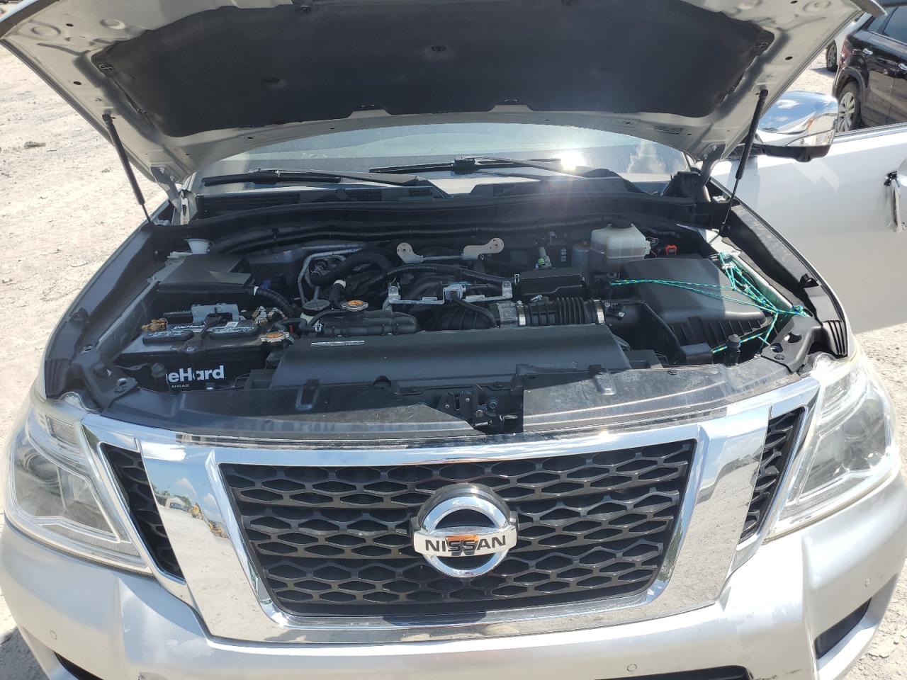 JN8AY2ND6JX001221 2018 Nissan Armada Sv