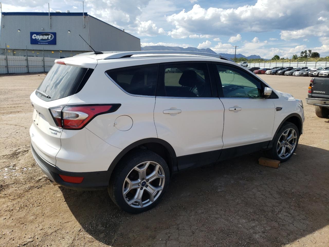 VIN 1FMCU9J99HUD60371 2017 FORD ESCAPE no.3