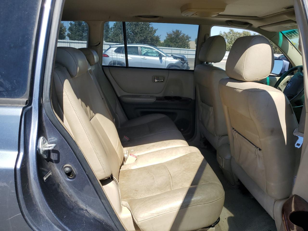 2005 Toyota Highlander - Image 10