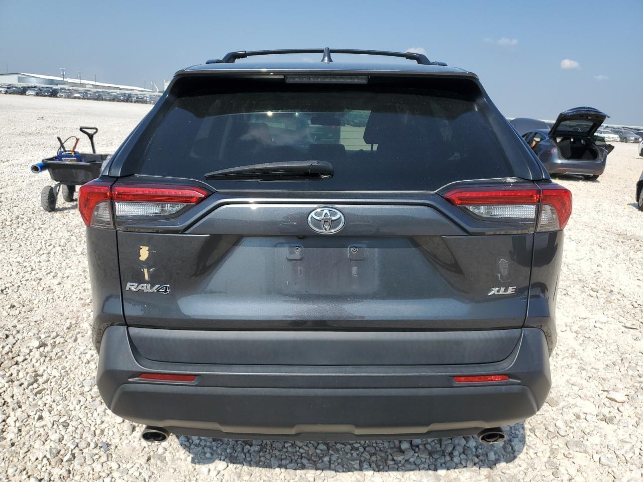 2020 Toyota Rav4 Xle VIN: 2T3W1RFVXLC055037 Lot: 65054084