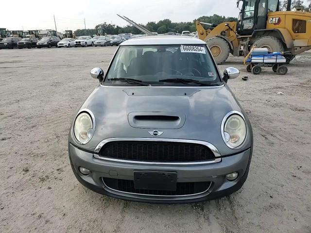 2009 Mini Cooper S VIN: WMWMF735X9TT98648 Lot: 66008264