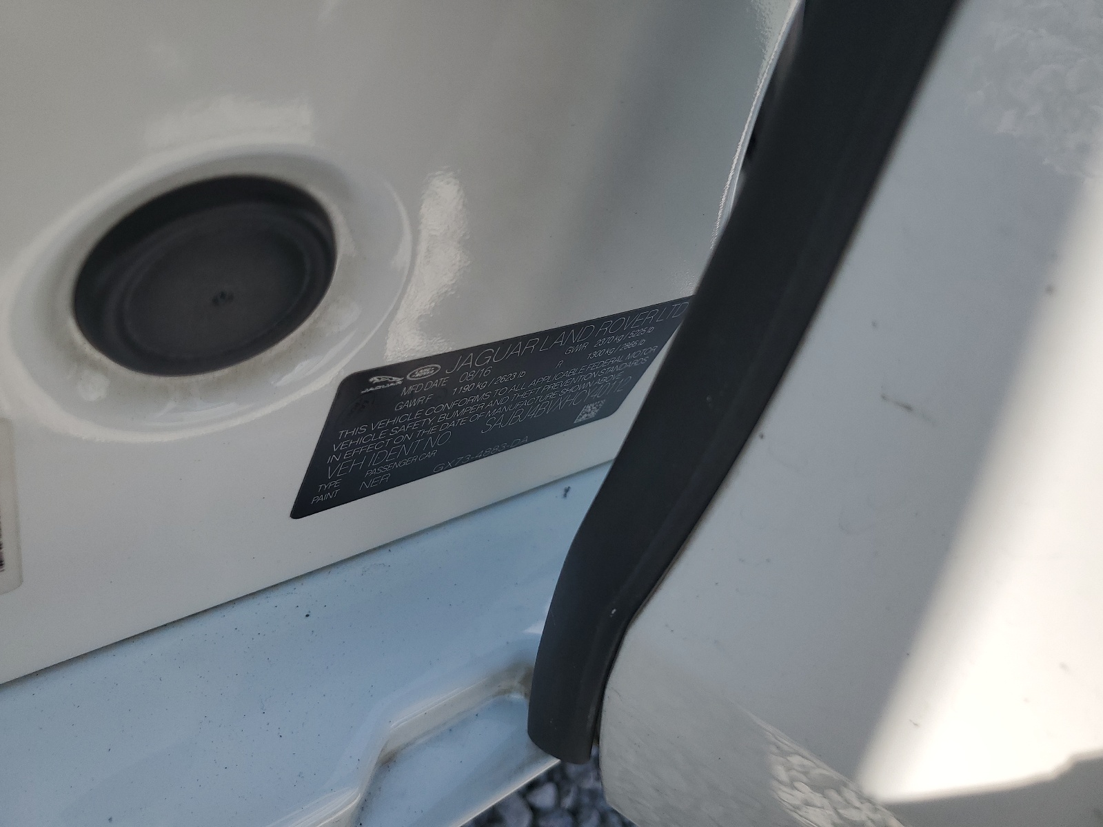 SAJBJ4BVXHCY40112 2017 Jaguar Xf Premium