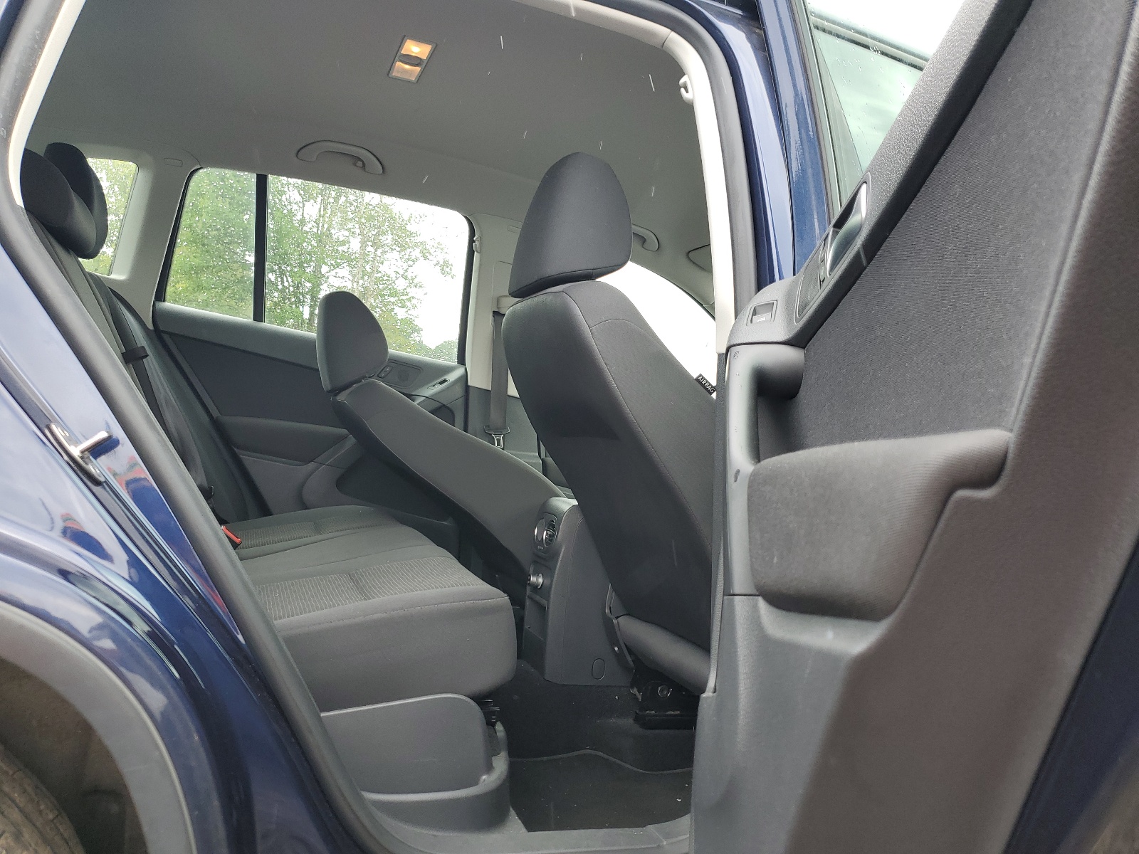 WVGAV7AX5DW539092 2013 Volkswagen Tiguan S