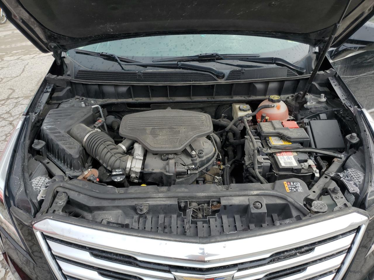 1GYKNDRS3HZ110712 2017 Cadillac Xt5 Luxury