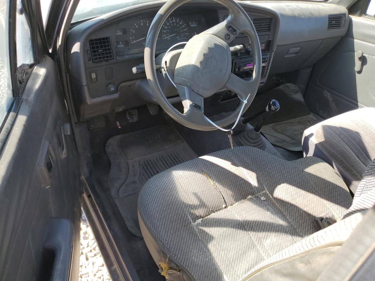 1992 Toyota Pickup - Image 8