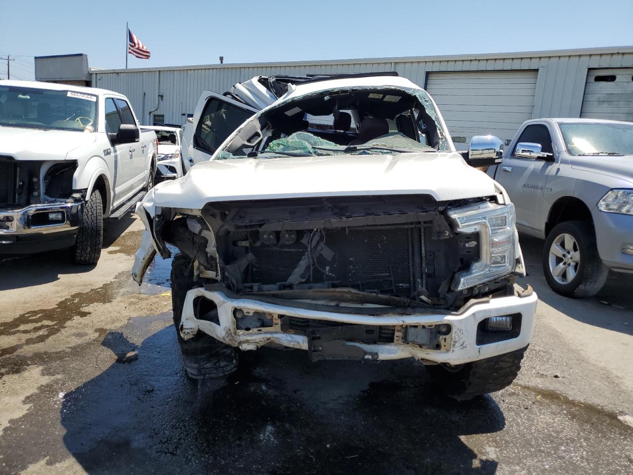 VIN 1FTEW1E55KFB76136 2019 FORD F-150 no.5