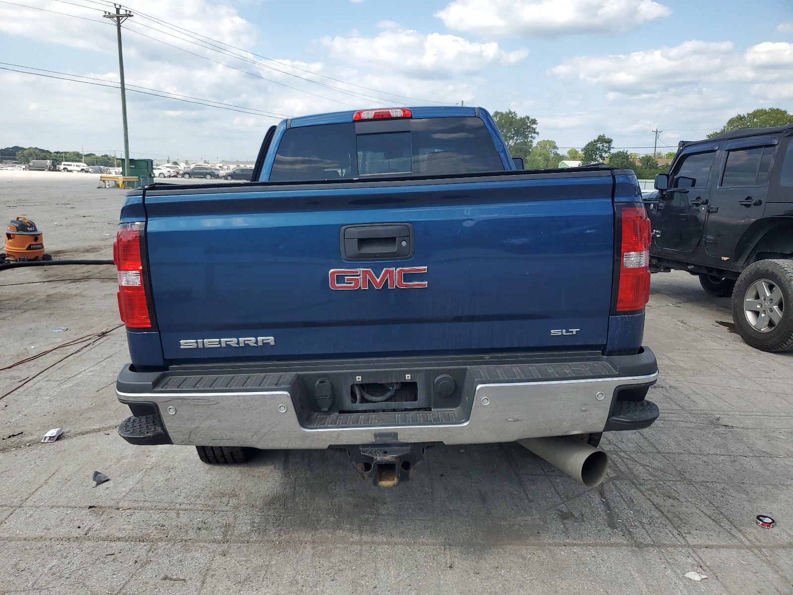 1GT12TEY5JF162297 2018 GMC Sierra K2500 Slt