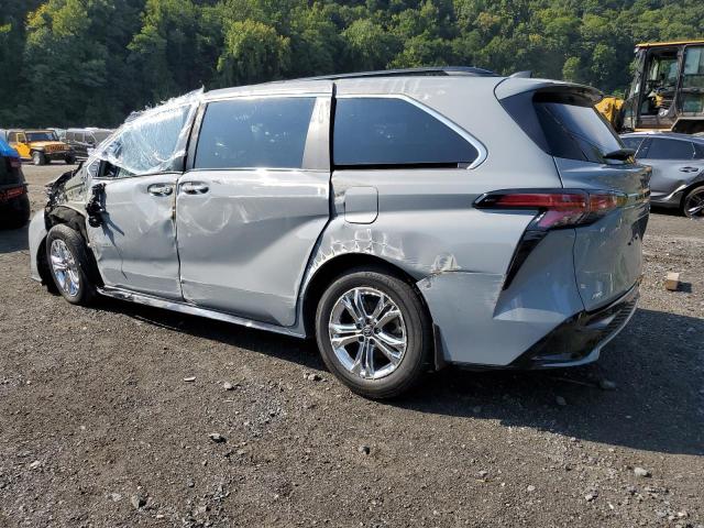  TOYOTA SIENNA 2023 Сріблястий