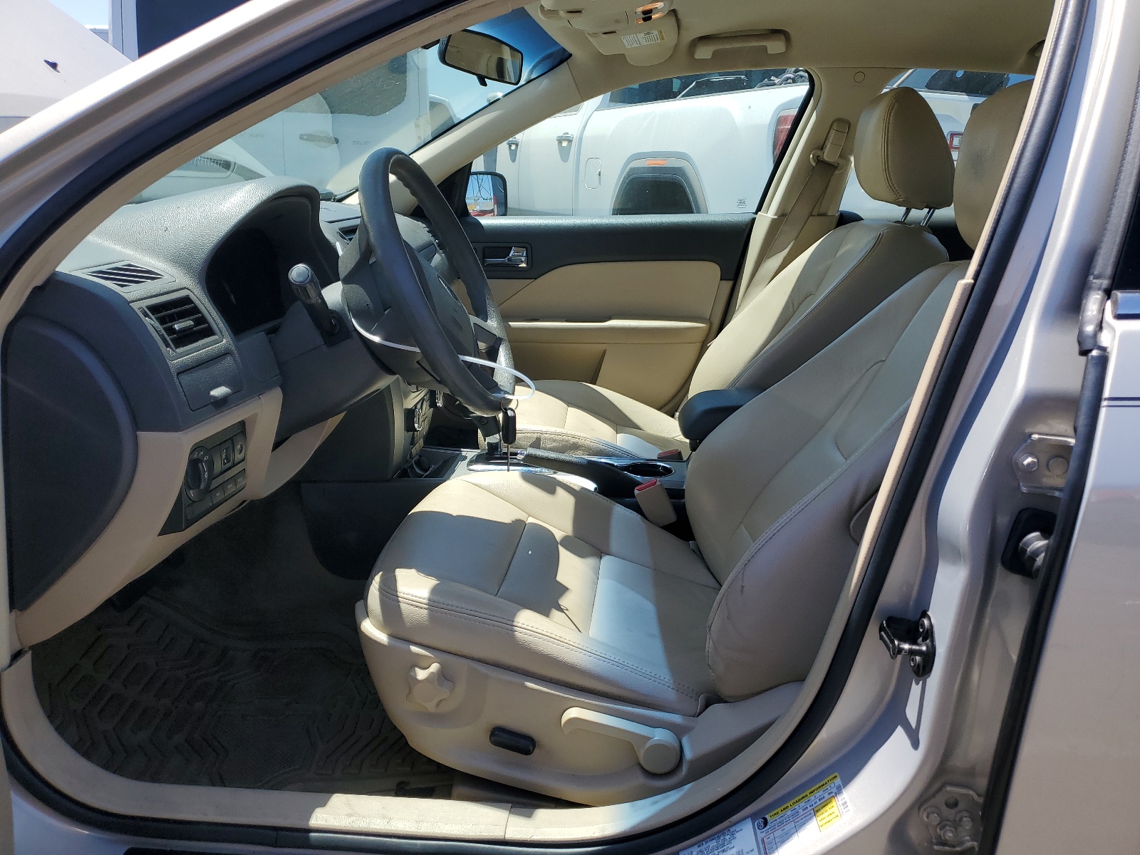 3FAHP0HA2AR182058 2010 Ford Fusion Se