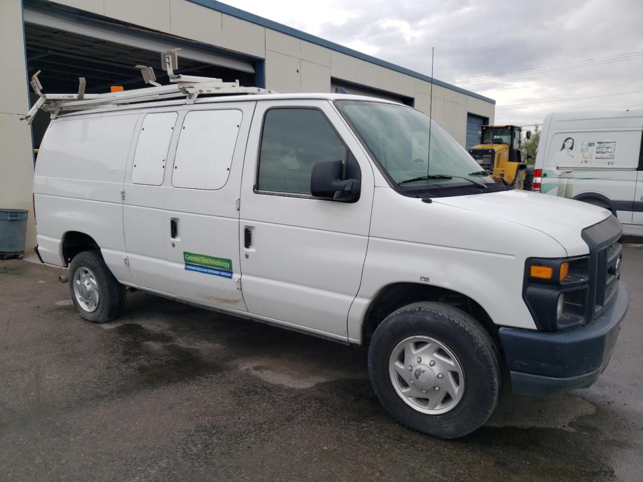 2010 Ford Econoline - Image 4