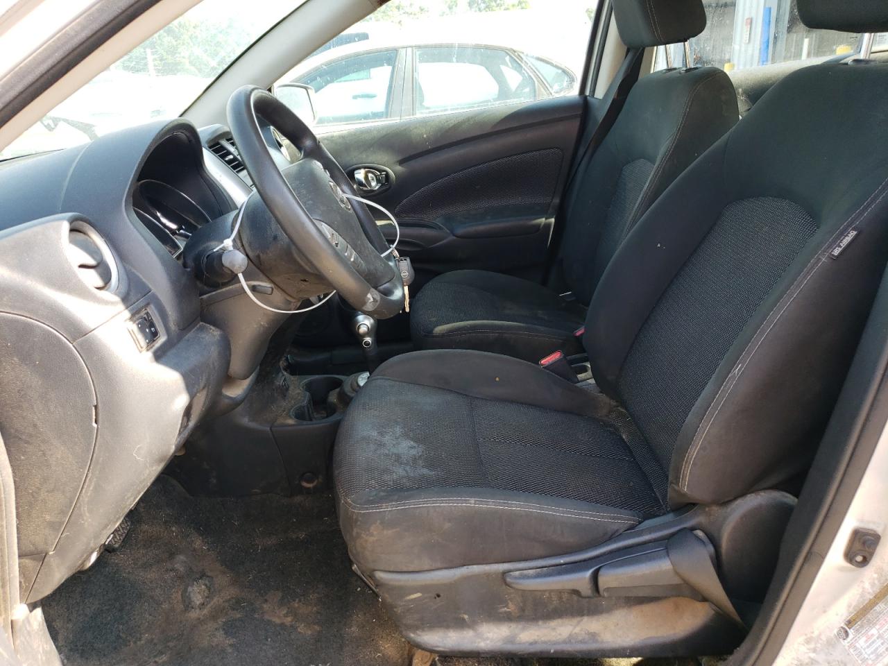 3N1CN7AP0KL813303 2019 Nissan Versa S