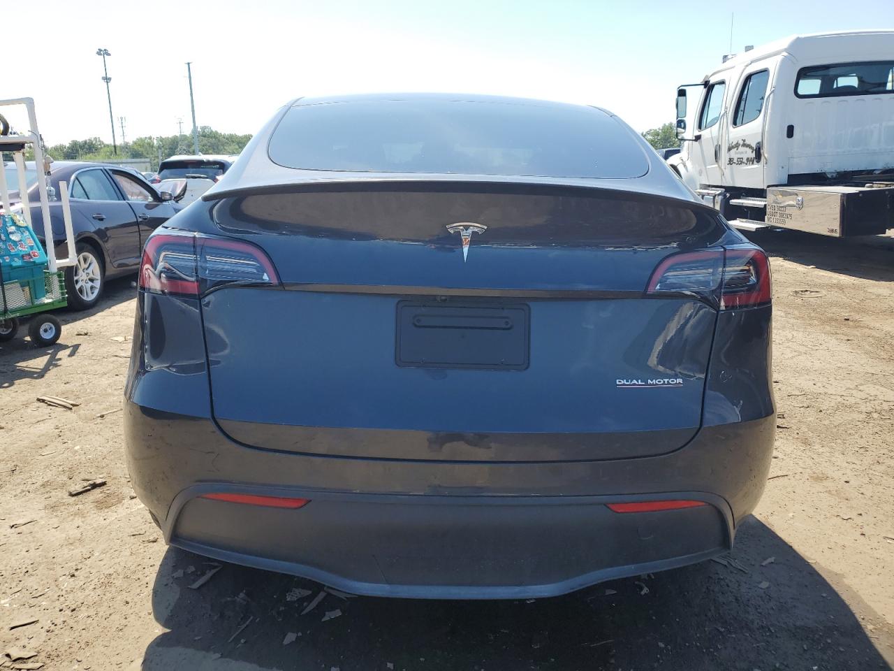 7SAYGDEF3RF039900 Tesla Model Y  6