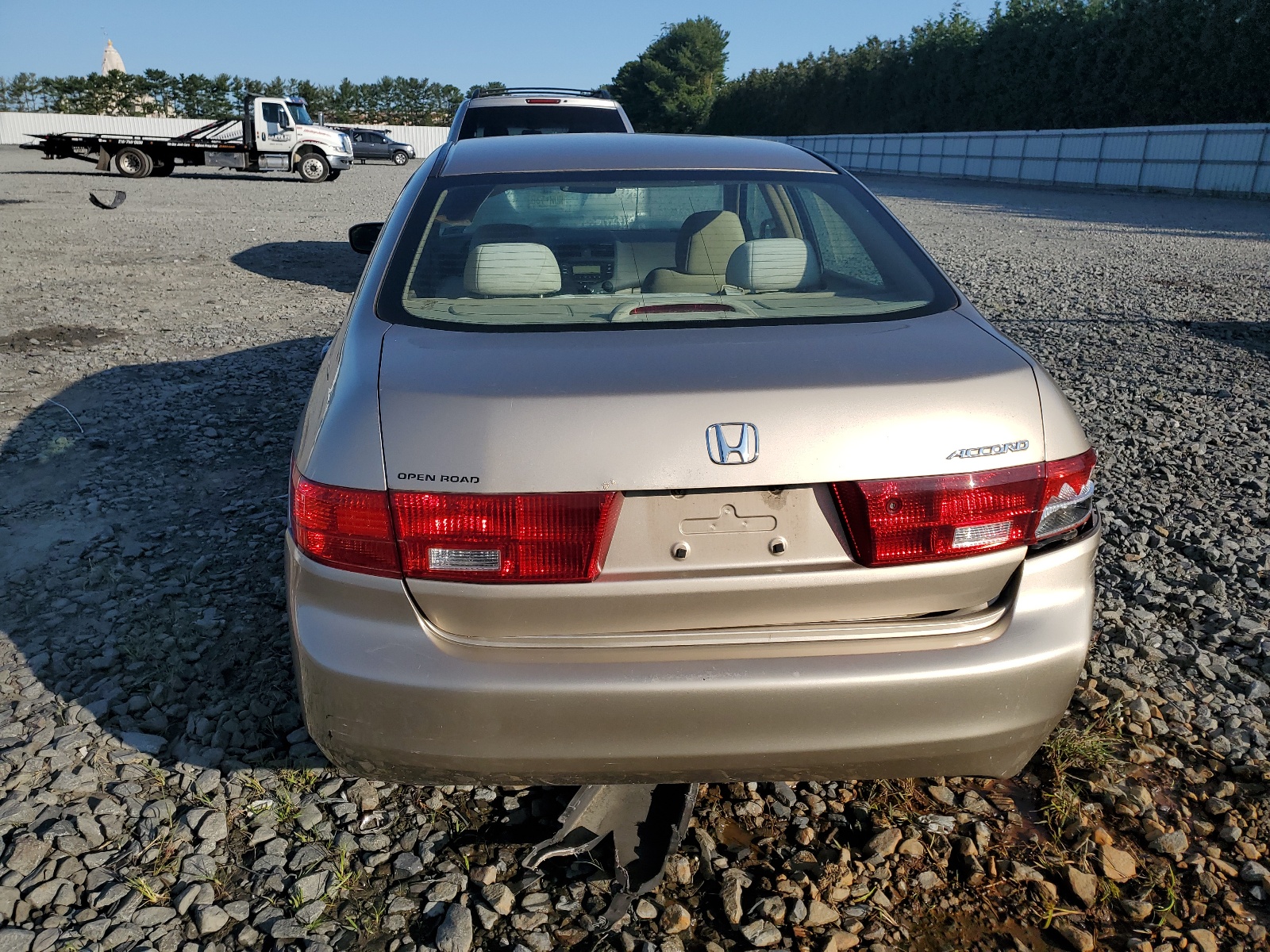 1HGCM56105A183286 2005 Honda Accord Dx