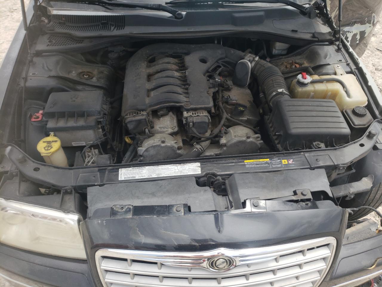 2005 Chrysler 300 - Image 13