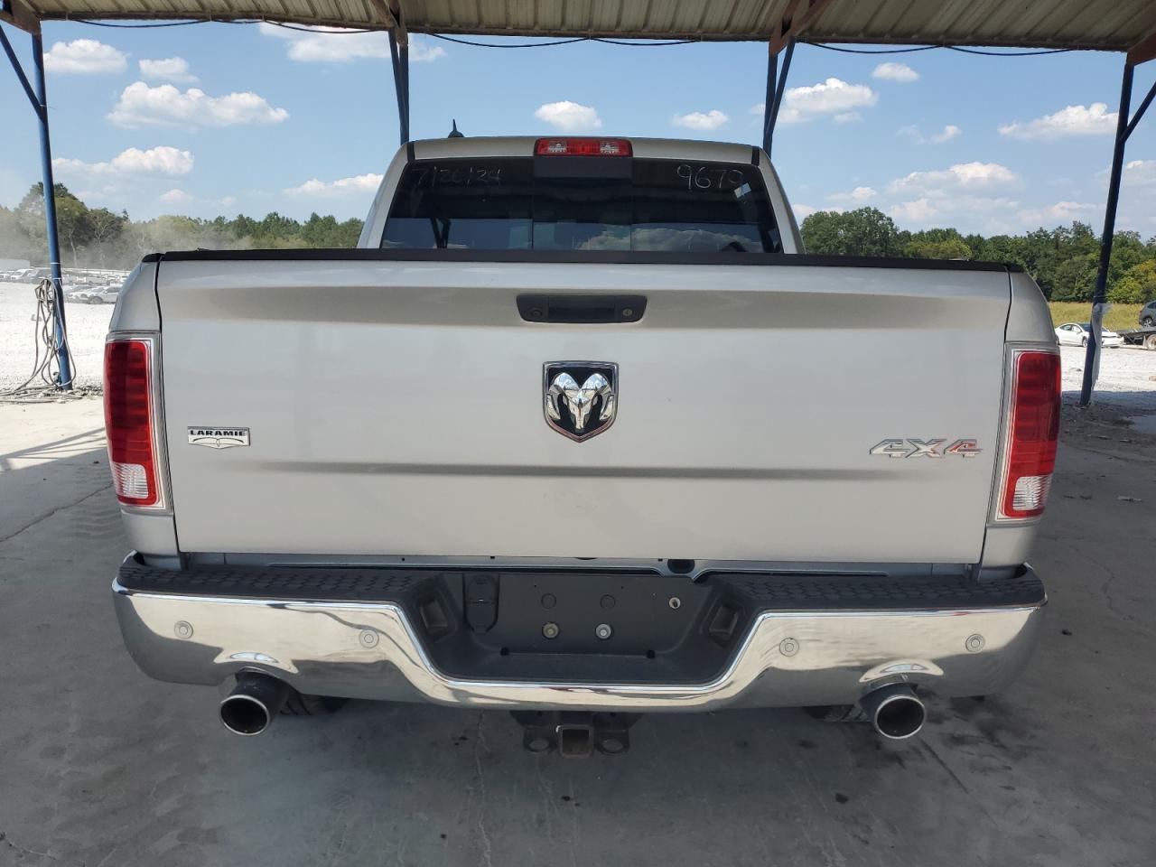 1C6RR7NT2JS209679 2018 Ram 1500 Laramie