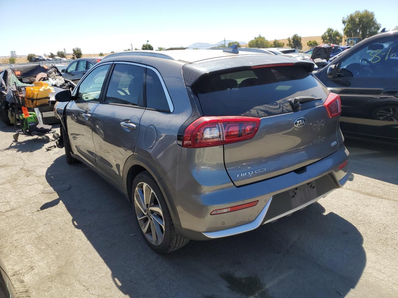 KNDCE3LC2H5059720 2017 KIA NIRO - Image 2