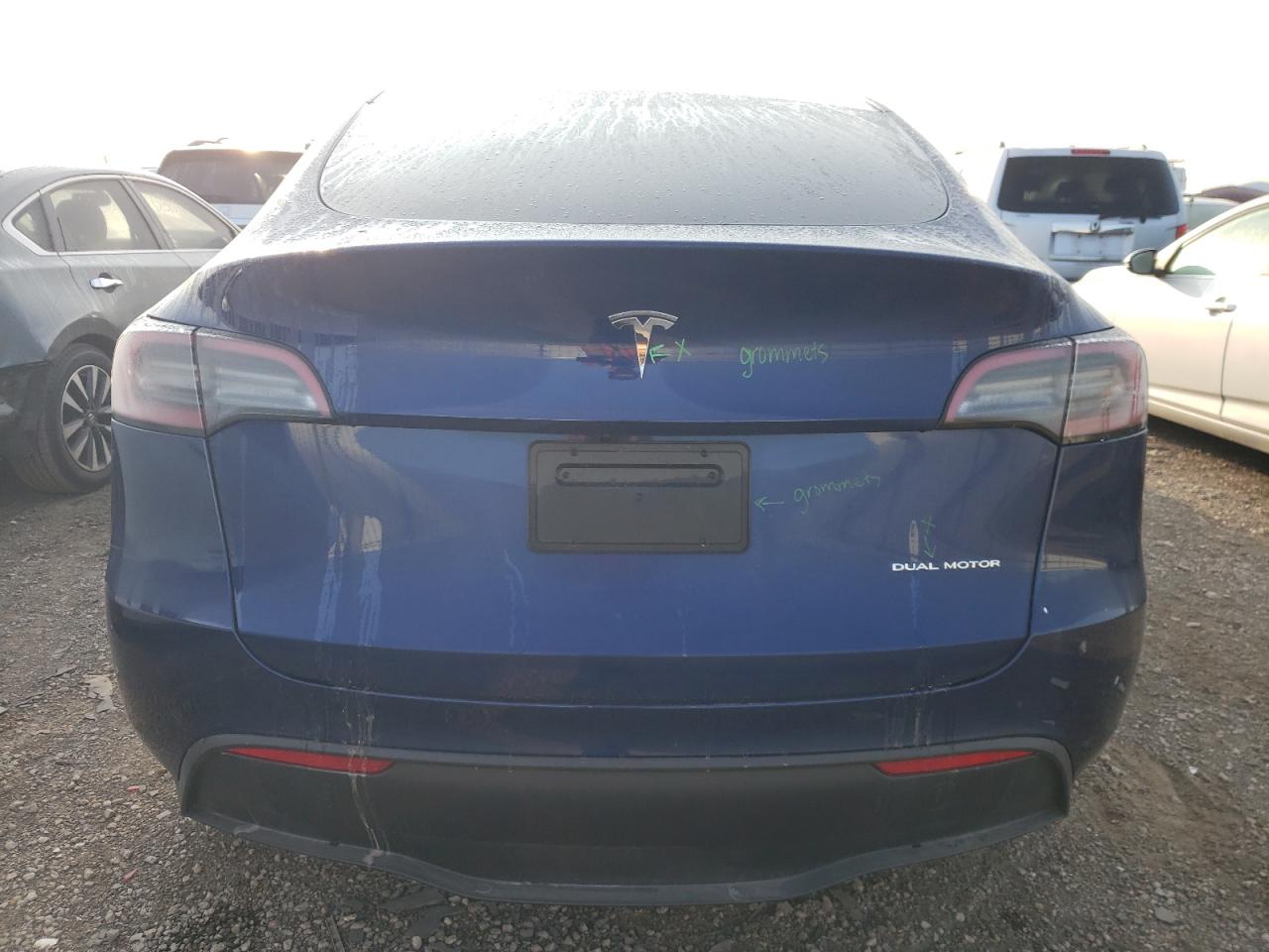 2024 Tesla Model Y VIN: 7SAYGDEE9RA232993 Lot: 67561304