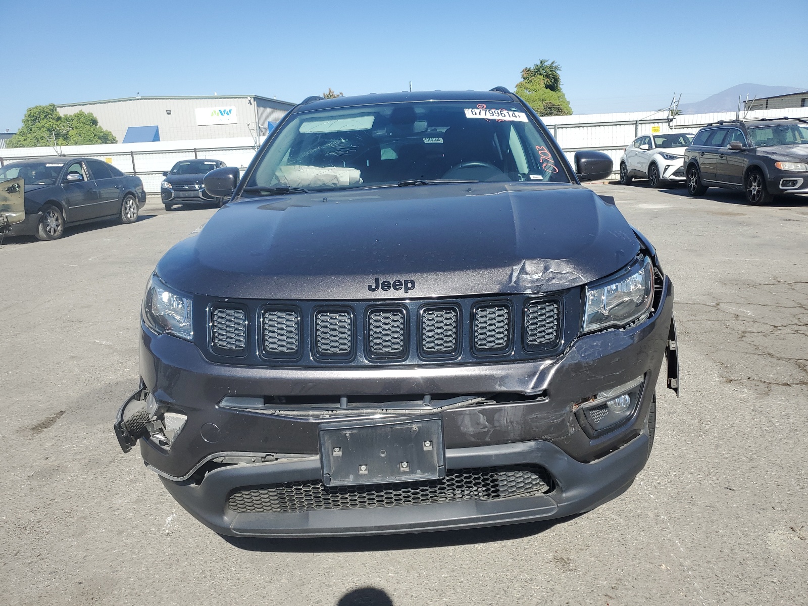 3C4NJCBB9JT460703 2018 Jeep Compass Latitude