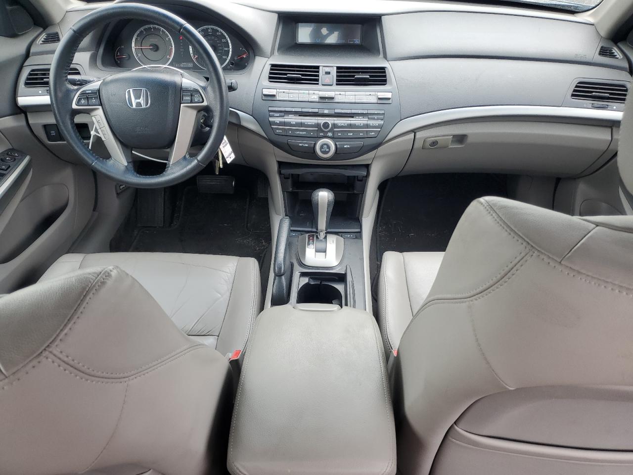 2010 Honda Accord - Image 8