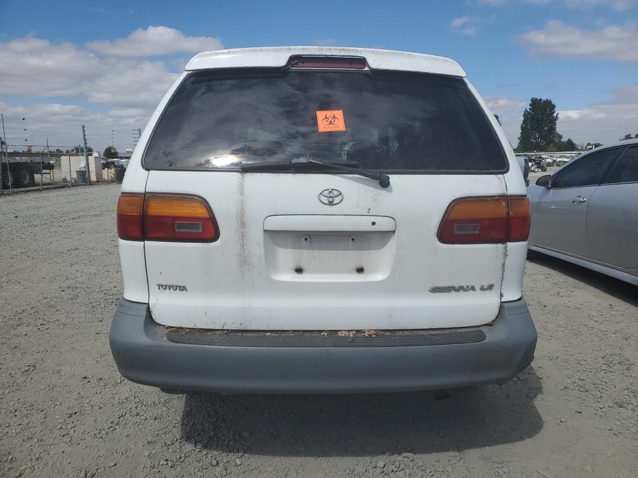 1999 Toyota Sienna Le VIN: 4T3ZF13C8XU112231 Lot: 66820984