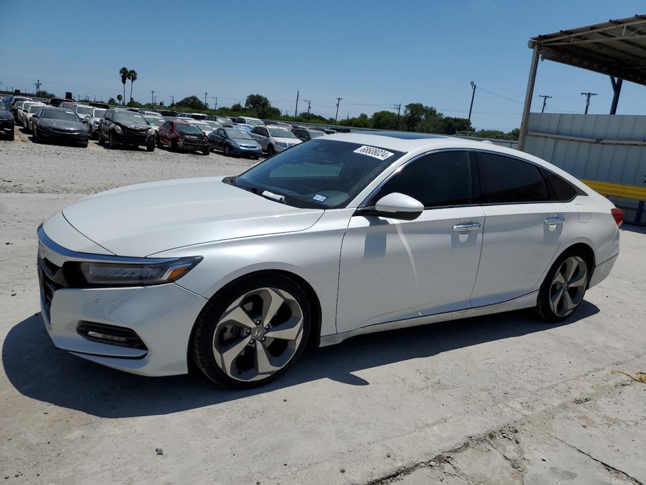 1HGCV1F96JA069735 2018 HONDA ACCORD - Image 1